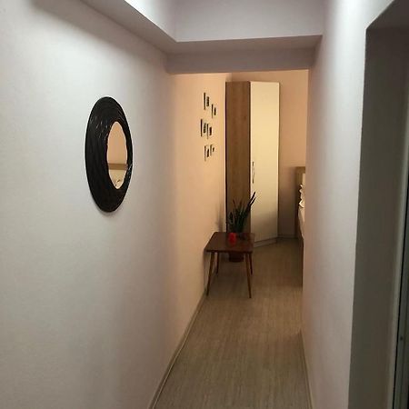 Itan'S Apartment-Lovely Guest Apartment In Center ティラナ エクステリア 写真