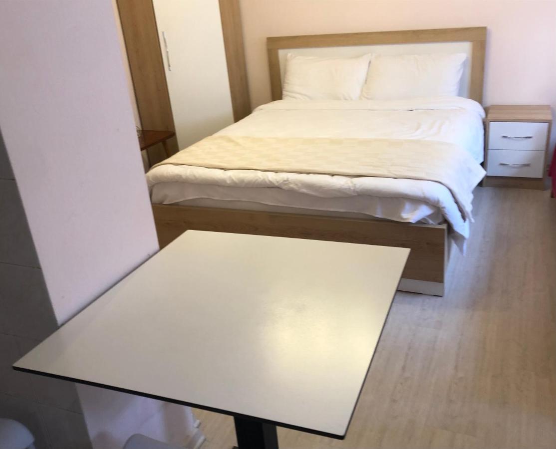 Itan'S Apartment-Lovely Guest Apartment In Center ティラナ エクステリア 写真